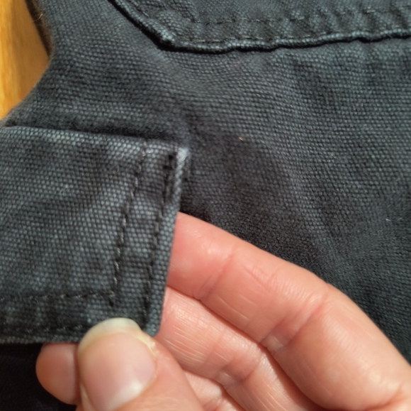 Vans black cargo shorts, waist 32" - Picture 10 of 10